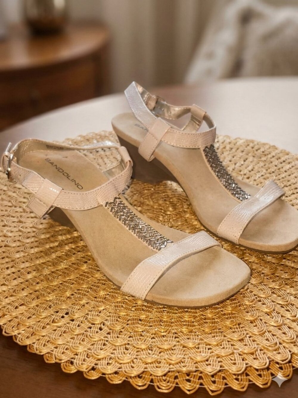 Bandolino Women's Beige T-Strap Dress Sandals